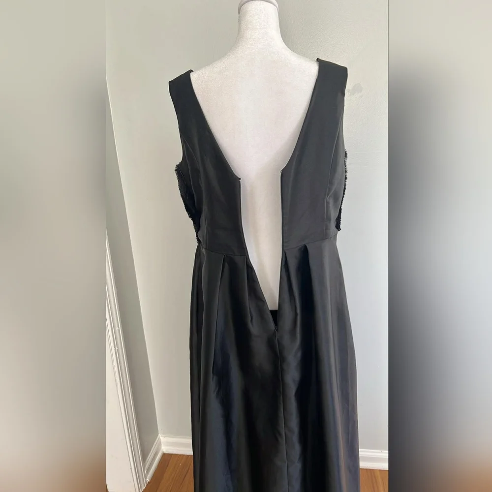 ALFRED SUNG Elegant Black Maxi Dress with Fur Details - Picture 5 of 9